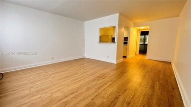 Beach Condo For Sale in West Palm Beach, Florida