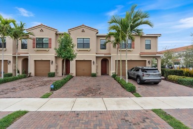Beach Townhome/Townhouse For Sale in Boca Raton, Florida