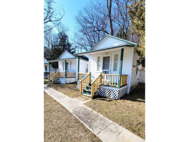 Beach Condo For Sale in Onekama, Michigan