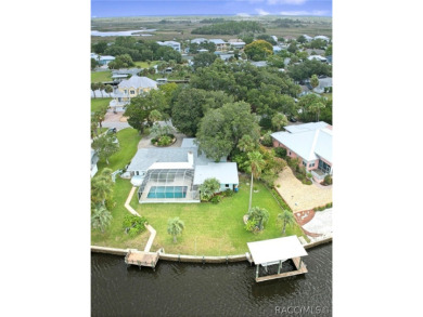 Beach Home For Sale in Crystal River, Florida