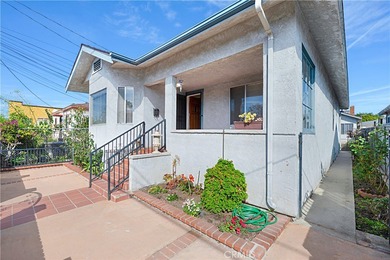 Beach Townhome/Townhouse Sale Pending in San Pedro, California