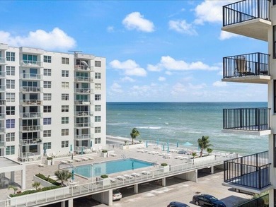 Beach Condo For Sale in Palm Beach, Florida