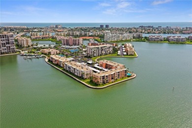 Beach Condo For Sale in South Pasadena, Florida