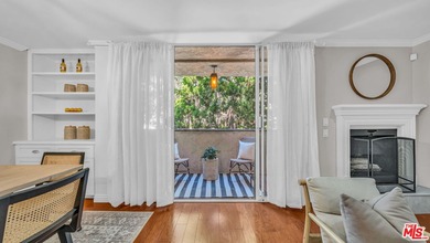 Beach Condo For Sale in Santa Monica, California