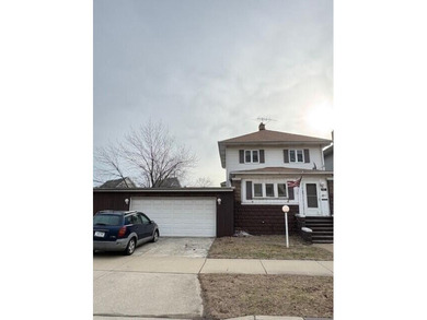 Beach Home For Sale in Whiting, Indiana