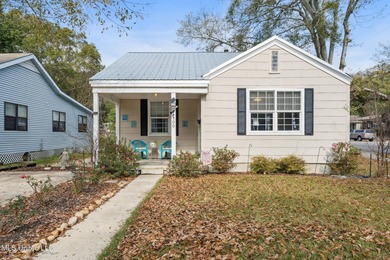 Beach Home For Sale in Biloxi, Mississippi