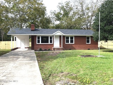 Beach Home For Sale in Hubert, North Carolina