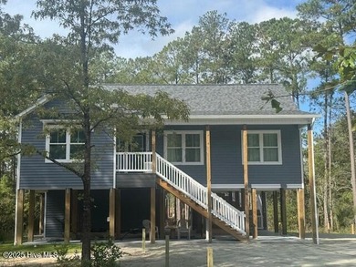 Beach Home For Sale in Oriental, North Carolina