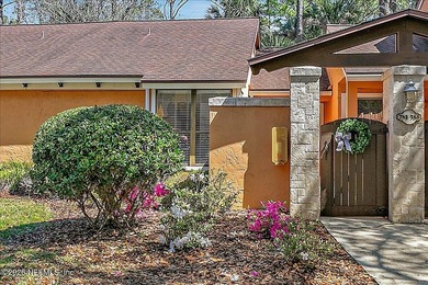 Beach Condo Active Under Contract in Ponte Vedra Beach, Florida