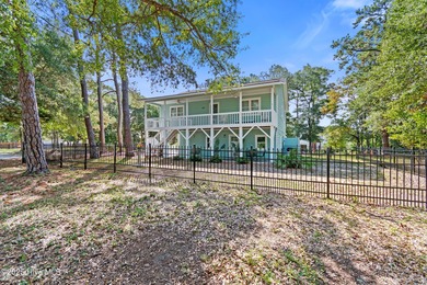 Beach Home For Sale in Oak Island, North Carolina