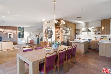 Beach Home For Sale in Venice, California