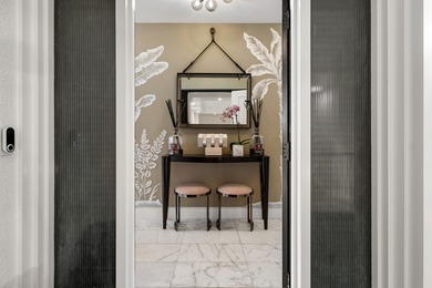 Beach Condo For Sale in Palm Beach, Florida