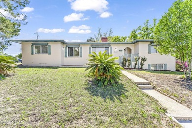 Beach Home Active Under Contract in Jacksonville, Florida