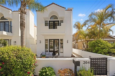 Beach Home For Sale in Huntington Beach, California