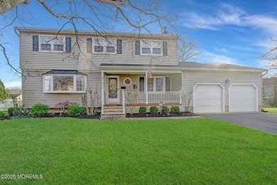 Home For Sale in Oakhurst image photo picture