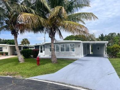 Beach Home For Sale in Boynton Beach, Florida