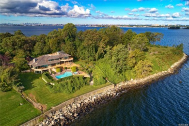 Beach Home Off Market in Great Neck, New York