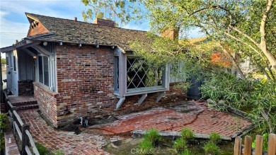 Beach Townhome/Townhouse Sale Pending in Corona Del Mar, California