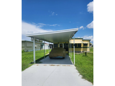 Beach Home For Sale in Ruskin, Florida