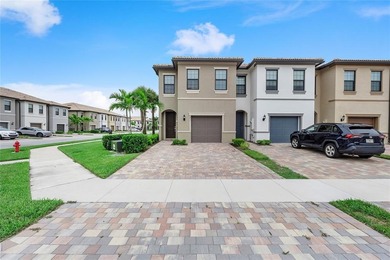 Beach Townhome/Townhouse For Sale in Lake Worth, Florida