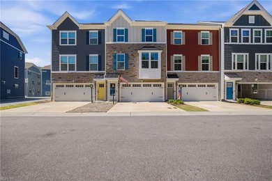 Beach Townhome/Townhouse For Sale in Chesapeake, Virginia