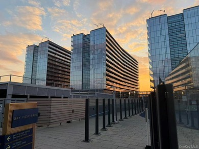 Beach Condo For Sale in Flushing, New York