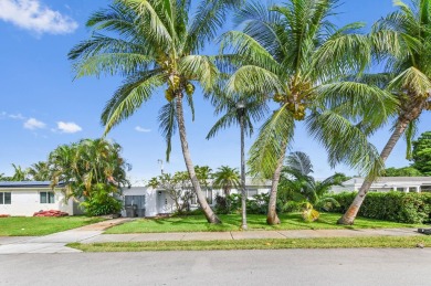 Beach Home For Sale in West Palm Beach, Florida