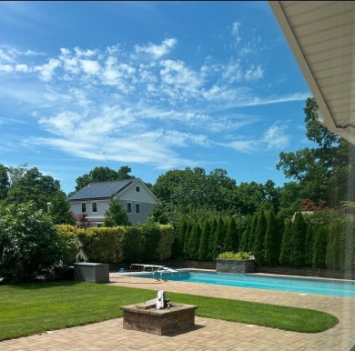 Beach Home For Sale in Greenport, New York