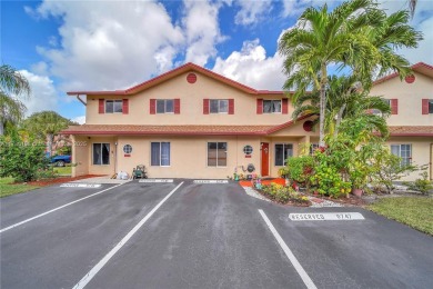 Beach Townhome/Townhouse For Sale in Sunrise, Florida