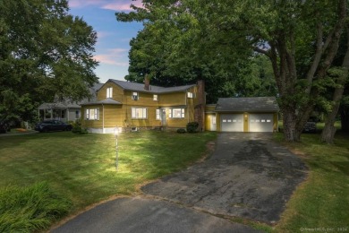 Beach Home For Sale in Waterford, Connecticut