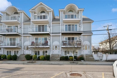 Beach Condo For Sale in Long Beach, New York
