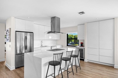 Beach Condo For Sale in Boynton Beach, Florida