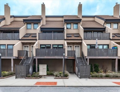 Beach Townhome/Townhouse For Sale in Long Beach, New York