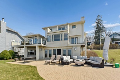 Beach Home For Sale in Long Beach, Indiana
