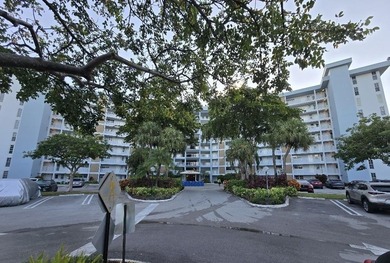 Beach Condo For Sale in Pompano Beach, Florida