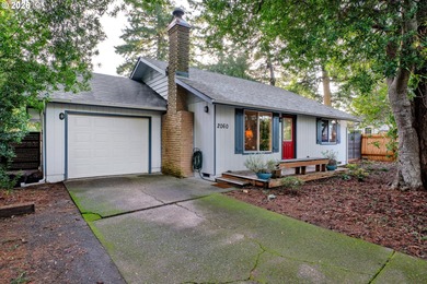 Beach Home For Sale in Florence, Oregon