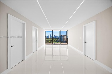 Beach Condo For Sale in Aventura, Florida