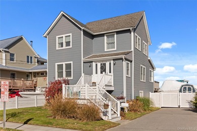 Beach Home For Sale in Bay Shore, New York