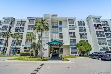 Beach Condo For Sale in Sunny Isles Beach, Florida