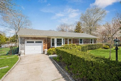 Beach Home For Sale in Hampton Bays, New York