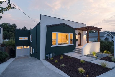 Beach Home For Sale in Oakland, California