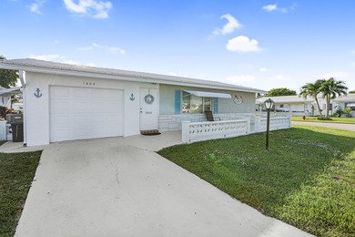 Beach Home For Sale in Boynton Beach, Florida