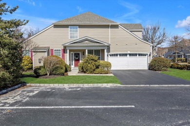 Beach Condo Sale Pending in Bayport, New York