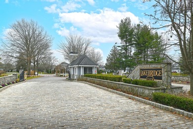 Beach Condo For Sale in Kings Park, New York