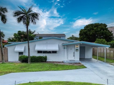 Beach Home Active Under Contract in Oakland Park, Florida