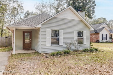 Beach Home For Sale in Ocean Springs, Mississippi