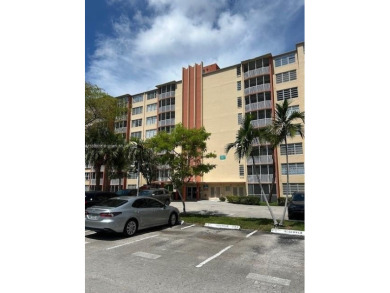 Beach Condo For Sale in Miami, Florida