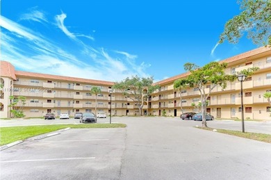 Beach Condo For Sale in Lauderhill, Florida