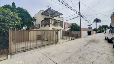 Beach Townhome/Townhouse For Sale in Long Beach, California