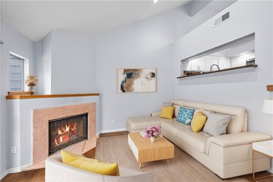 Beach Condo For Sale in Costa Mesa, California